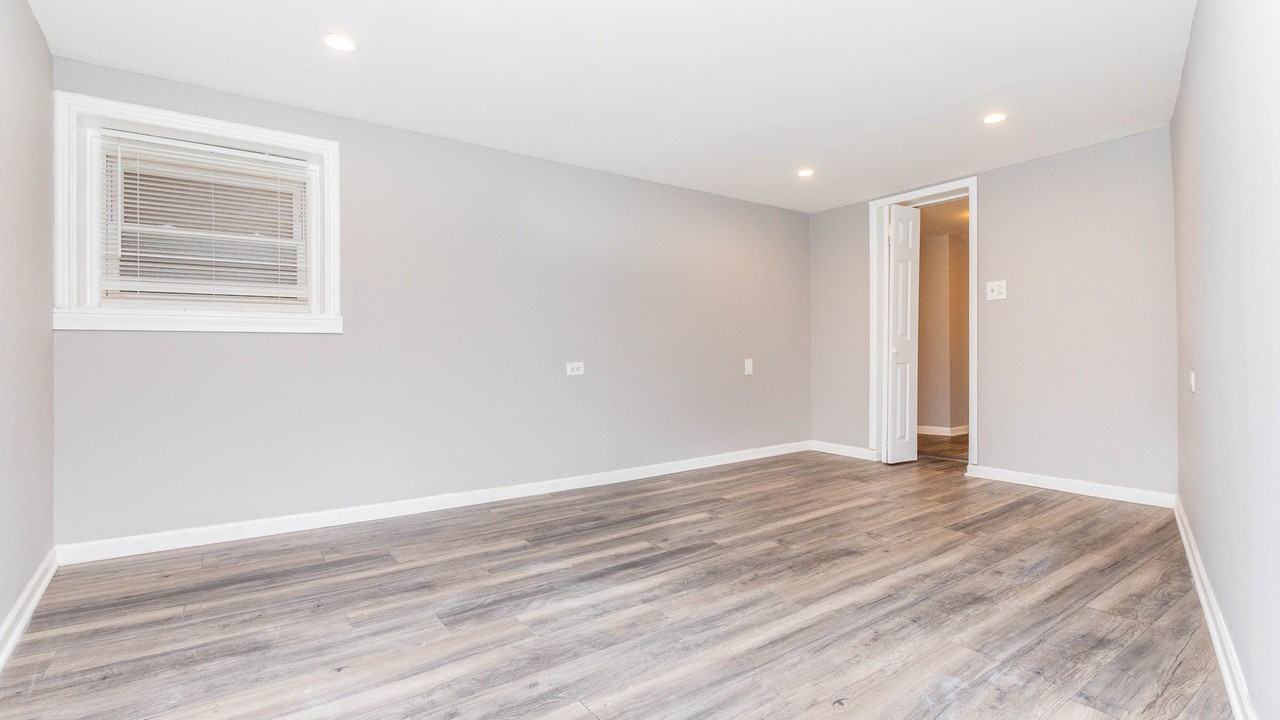 4821 W Cornelia Ave #G - Photo 7 of 10