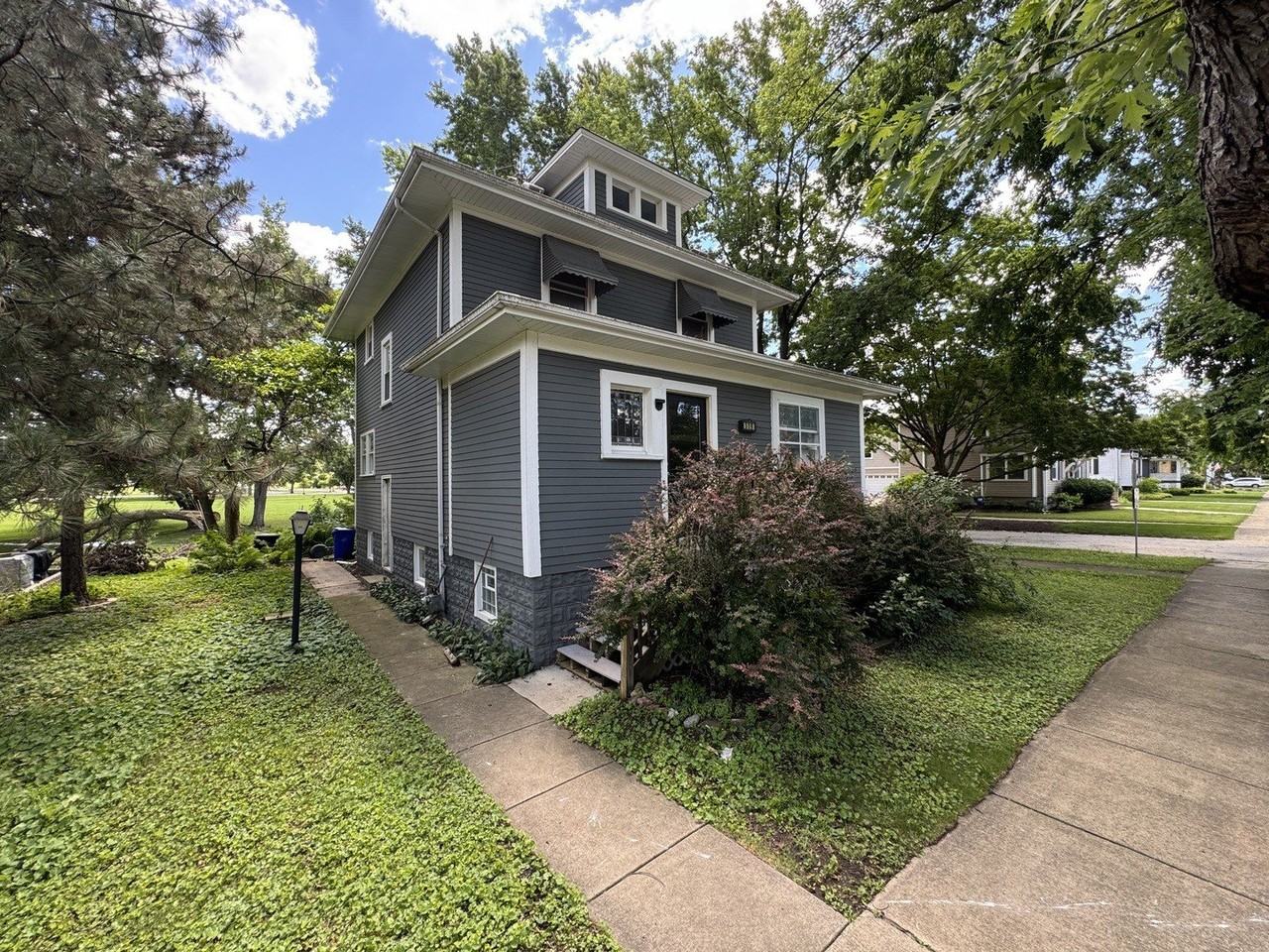 519 S Hale St - Photo 2 of 15