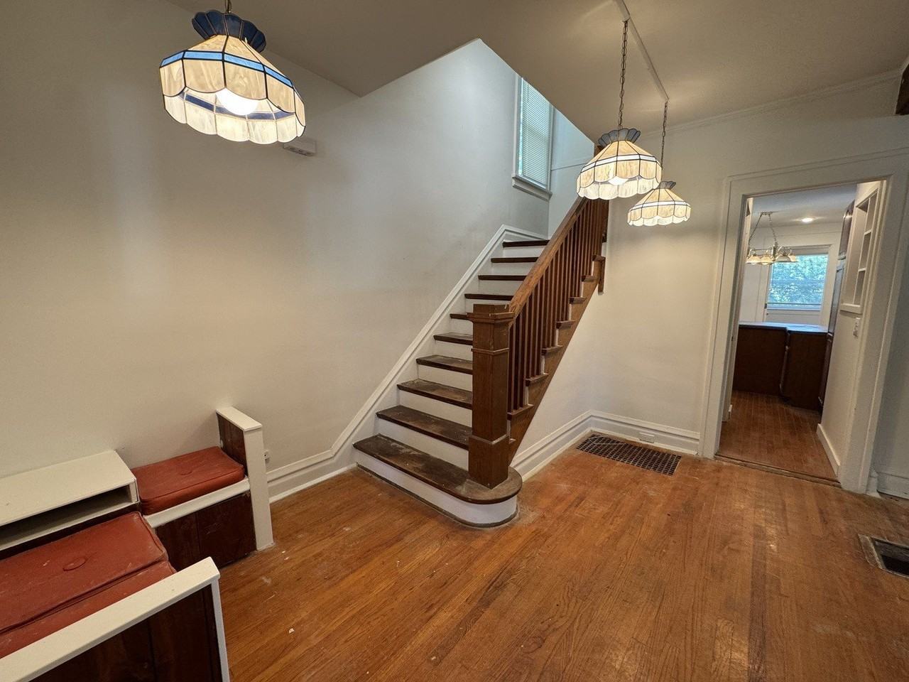 519 S Hale St - Photo 4 of 15