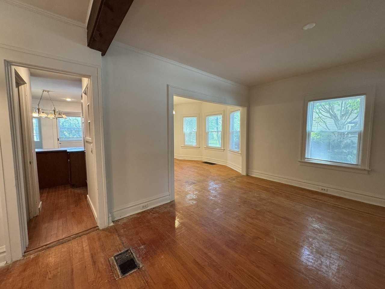 519 S Hale St - Photo 5 of 15