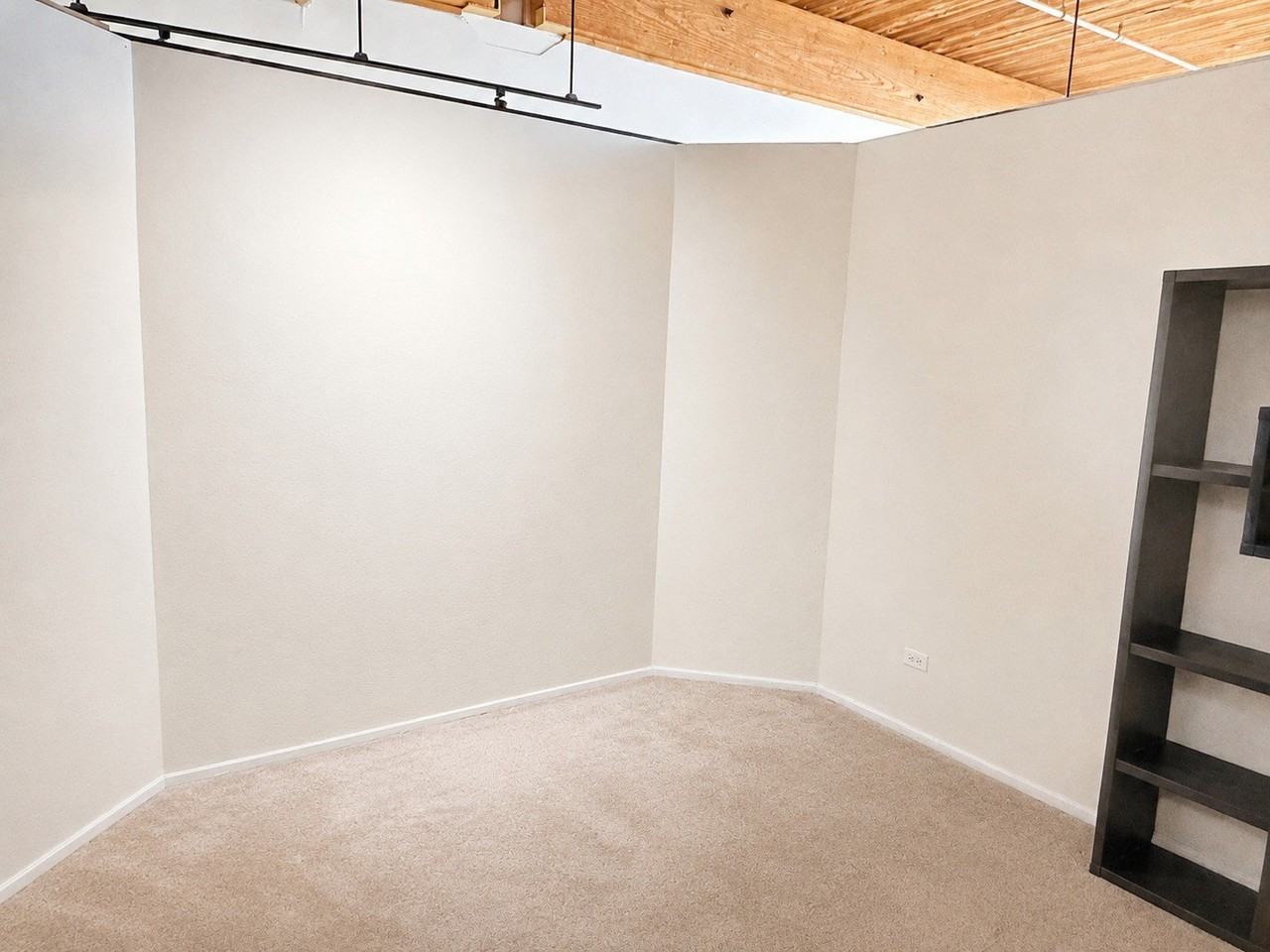 1801 S Michigan Ave #603 - Photo 4 of 11