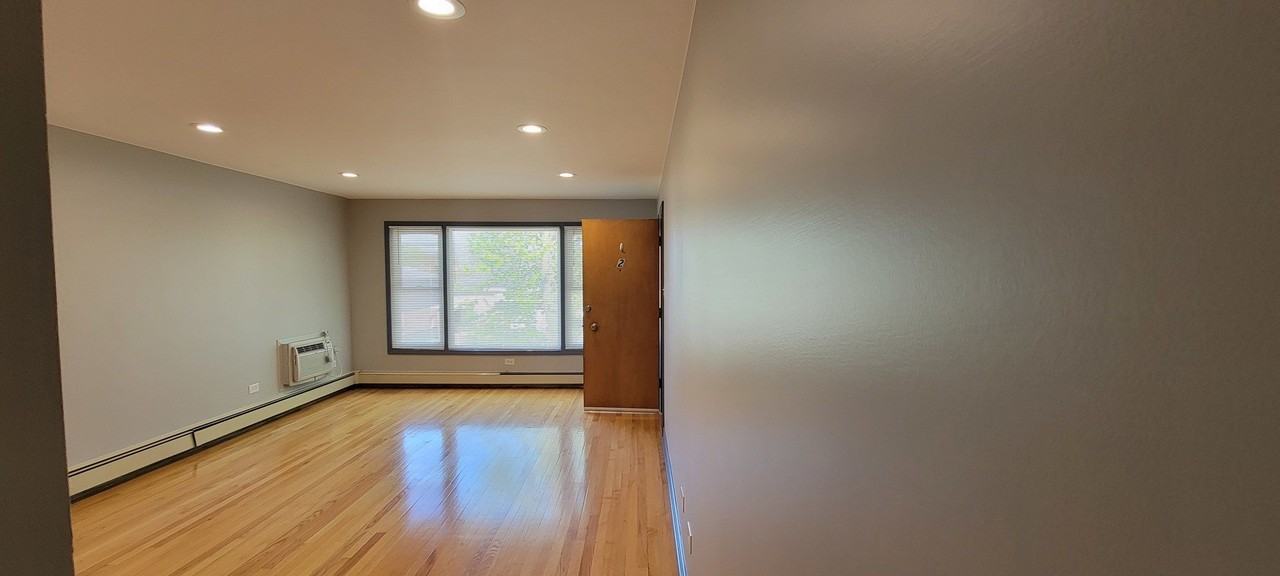 336 Crandon Ave #2 - Photo 2 of 14