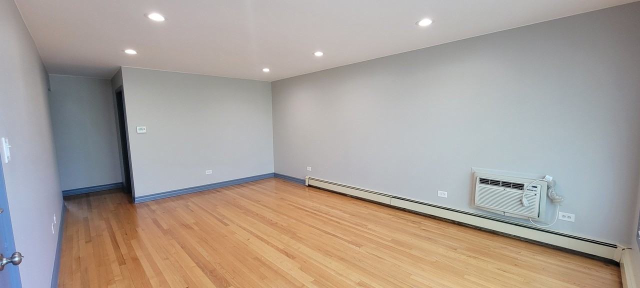 336 Crandon Ave #2 - Photo 5 of 14