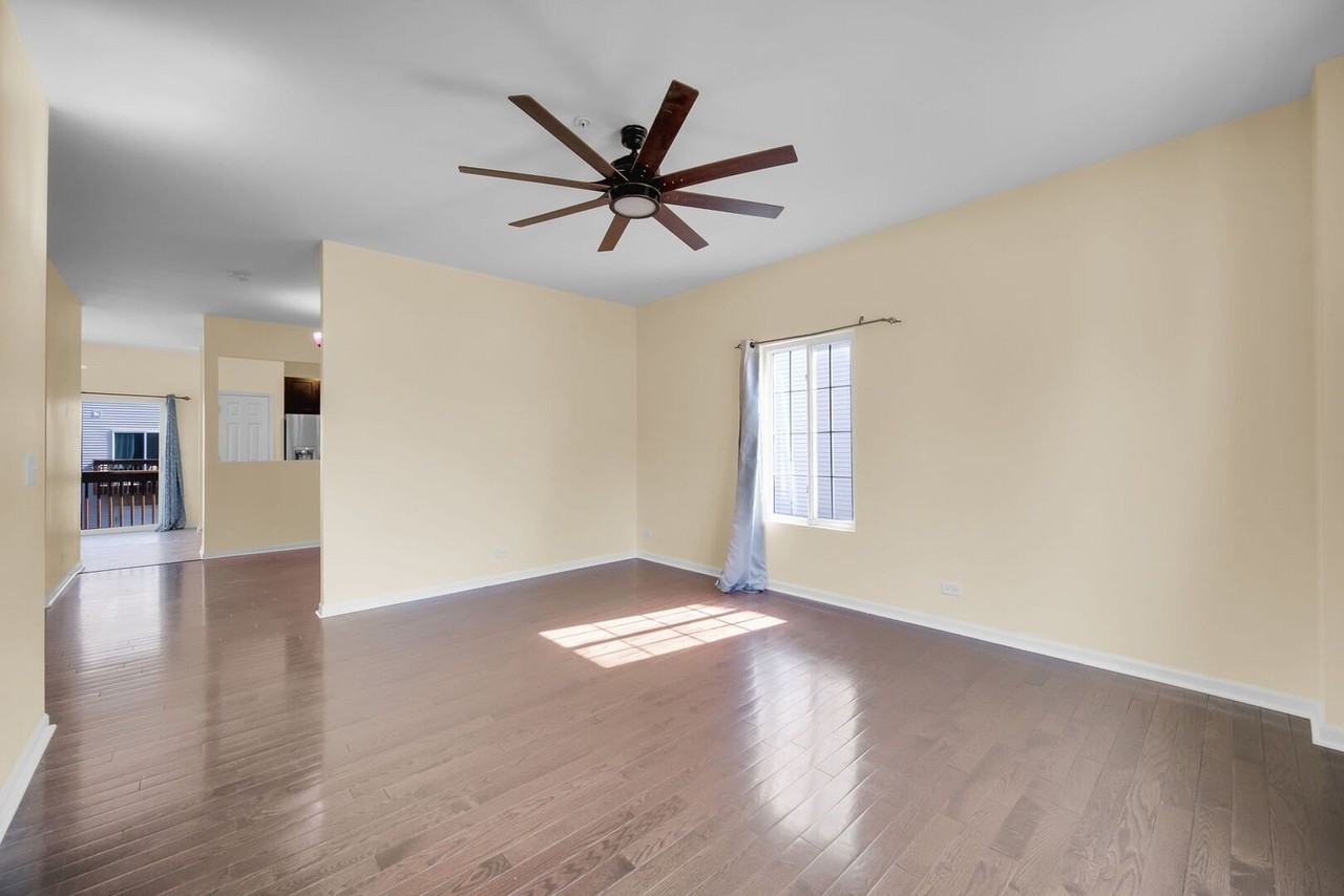 1476 Manning Ave - Photo 5 of 30