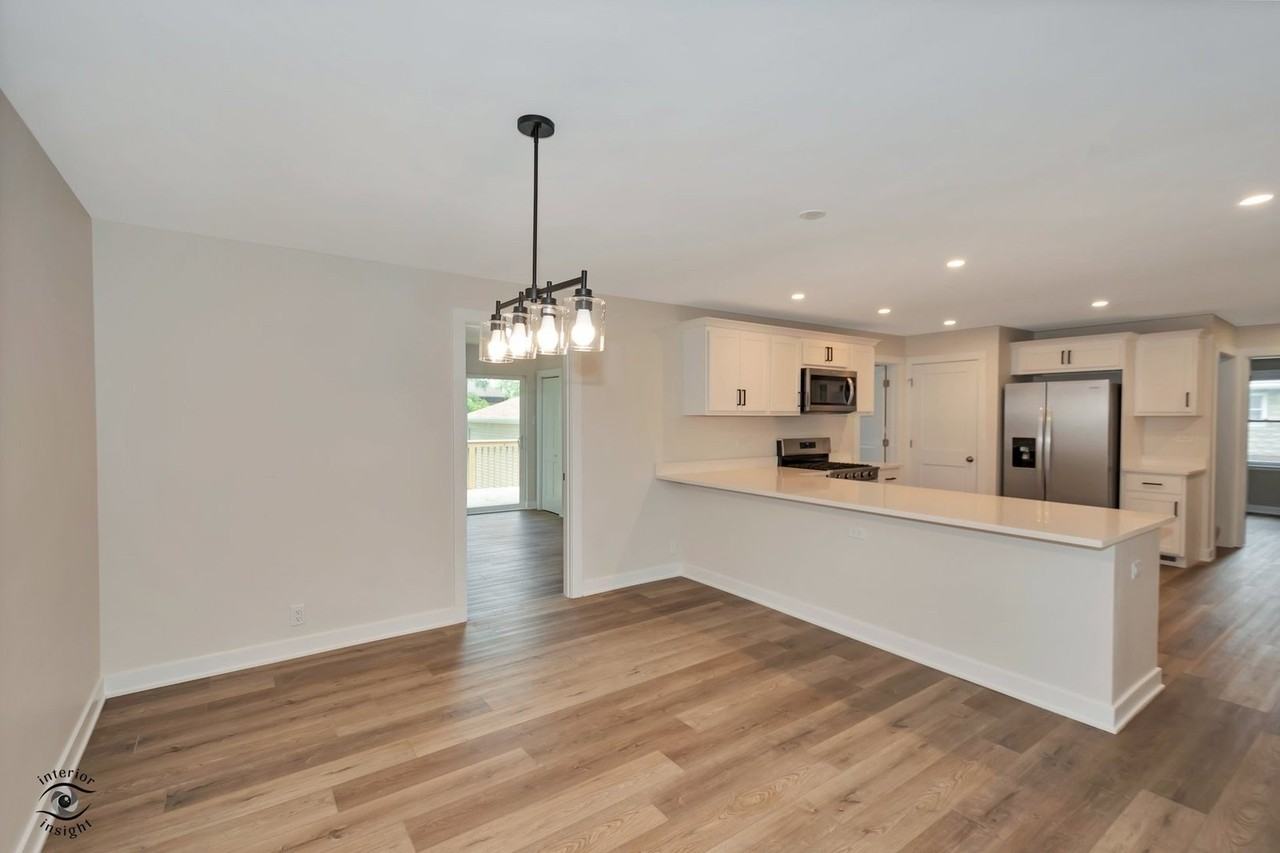170 E Church St - Photo 6 of 26