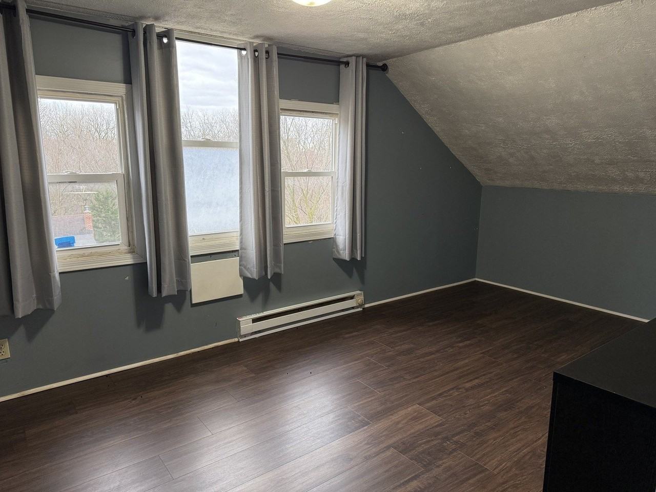 220 7th St #C - Photo 2 of 13