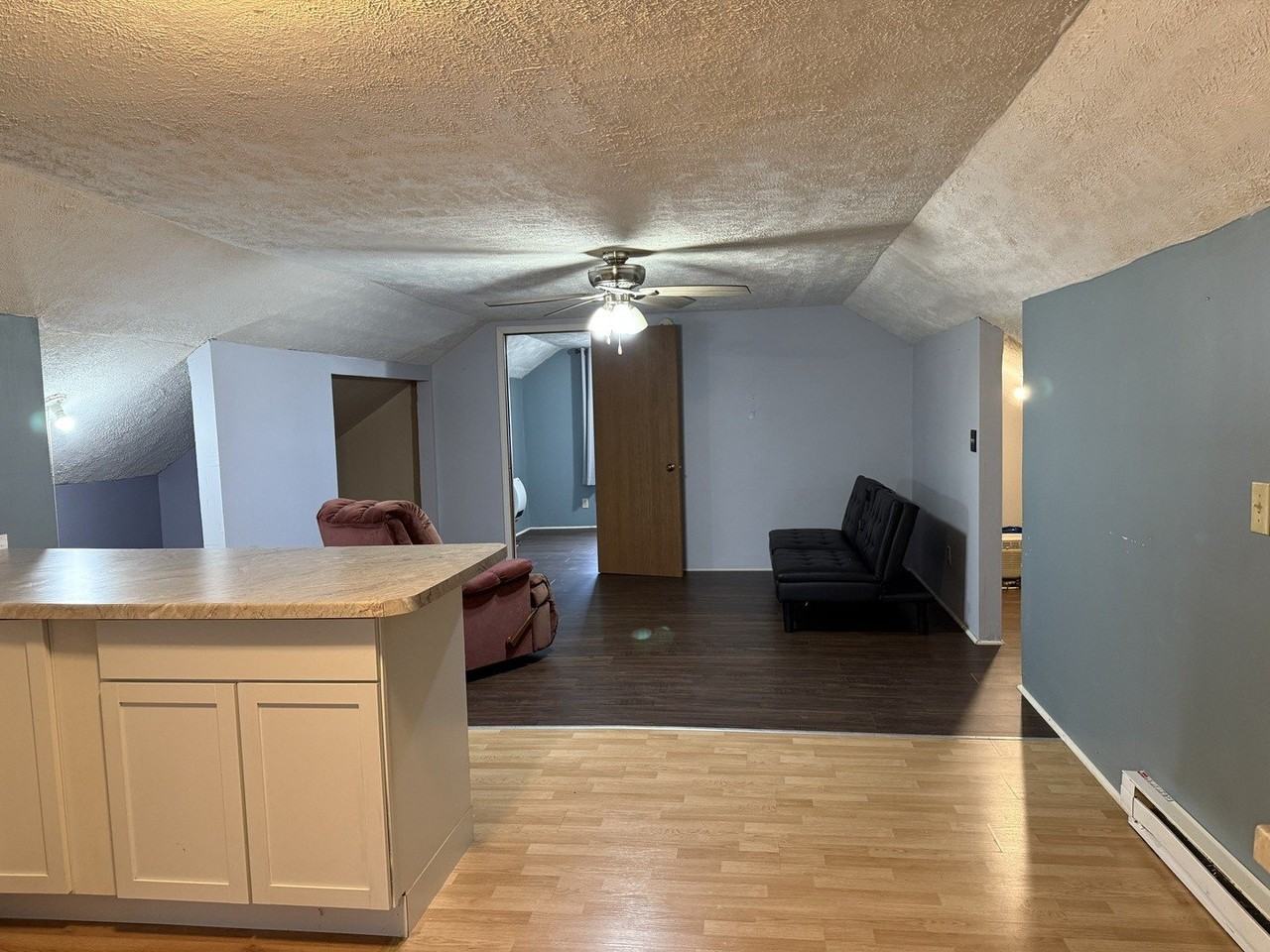 220 7th St #C - Photo 4 of 13