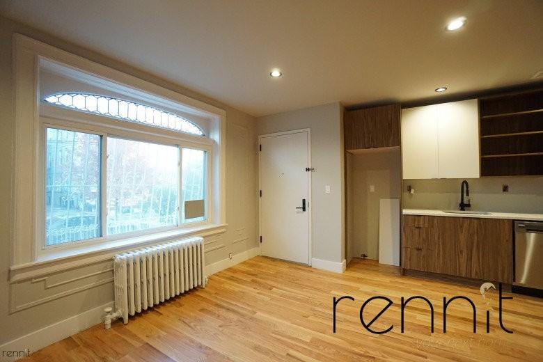 822 Lenox Rd #1 - Photo 4 of 8
