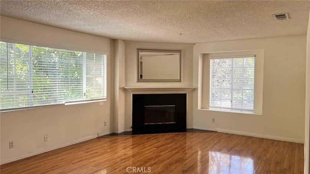 1037 Sunset Blvd #C - Photo 3 of 11