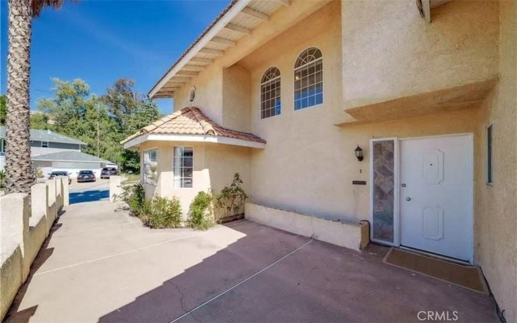 402 Bregante Dr - Photo 4 of 13