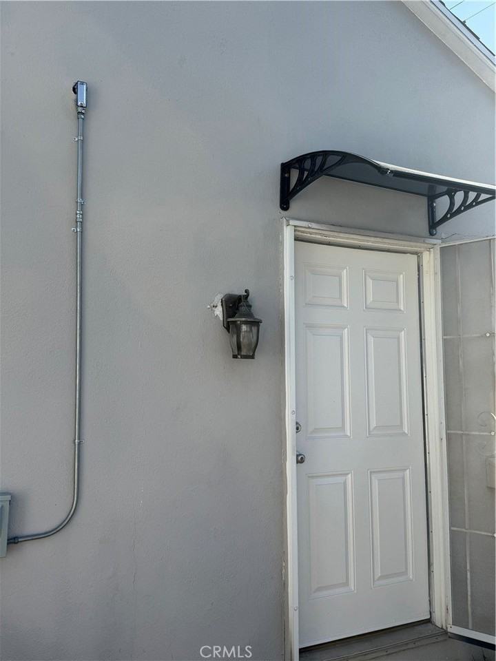 7045 Lindley Ave - Photo 3 of 9
