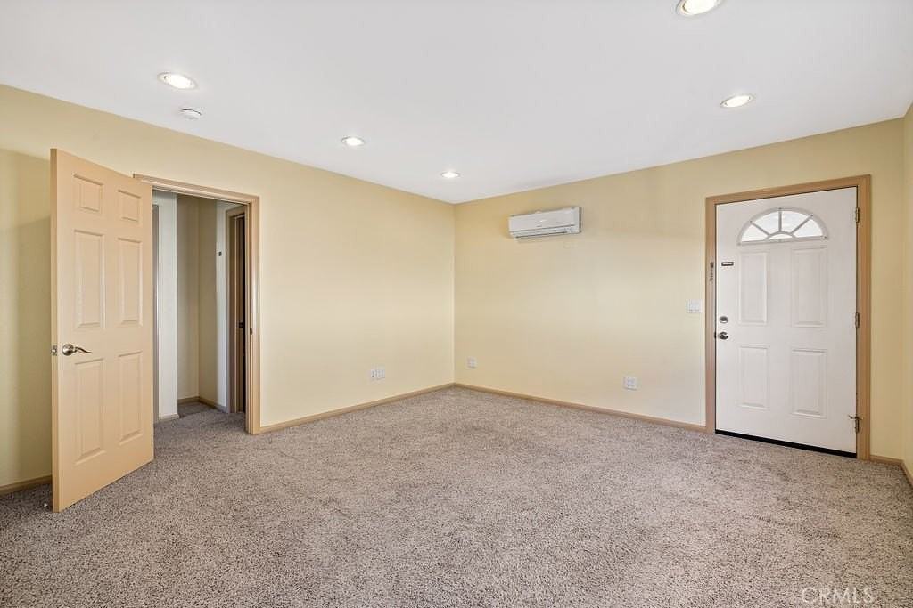 113 N 1st St #D - Photo 5 of 11