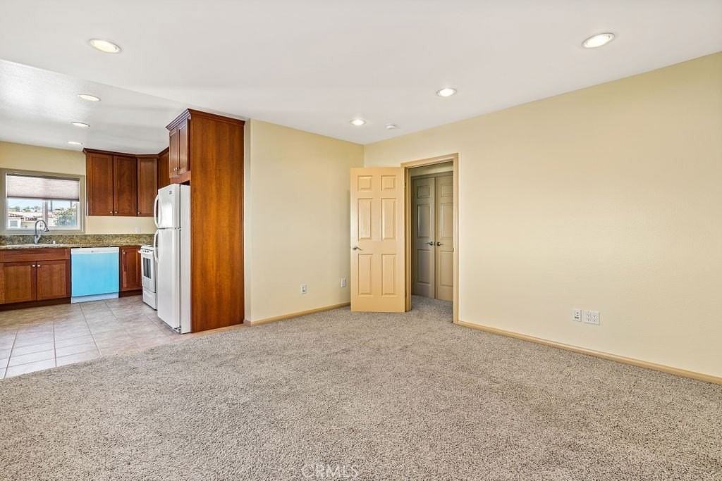 113 N 1st St #D - Photo 6 of 11