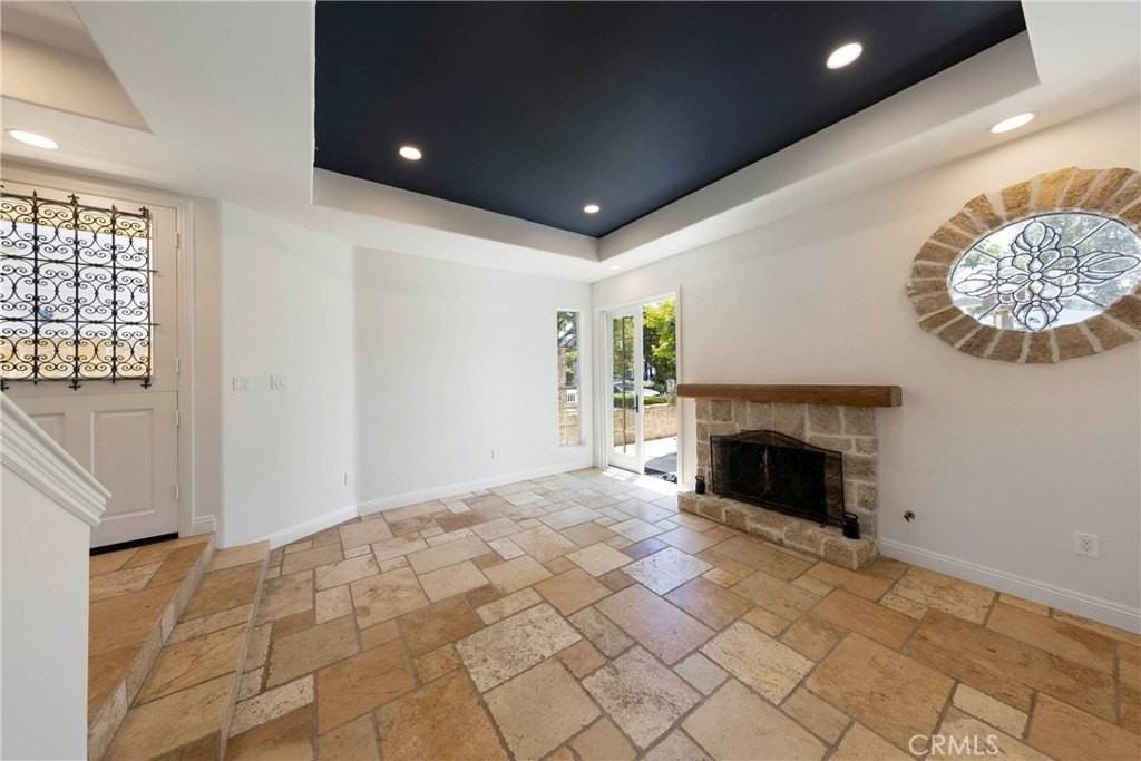 515 Begonia Ave #B - Photo 5 of 34