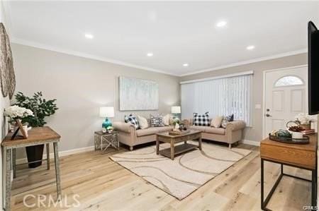713 N Morgan St #B - Photo 5 of 17