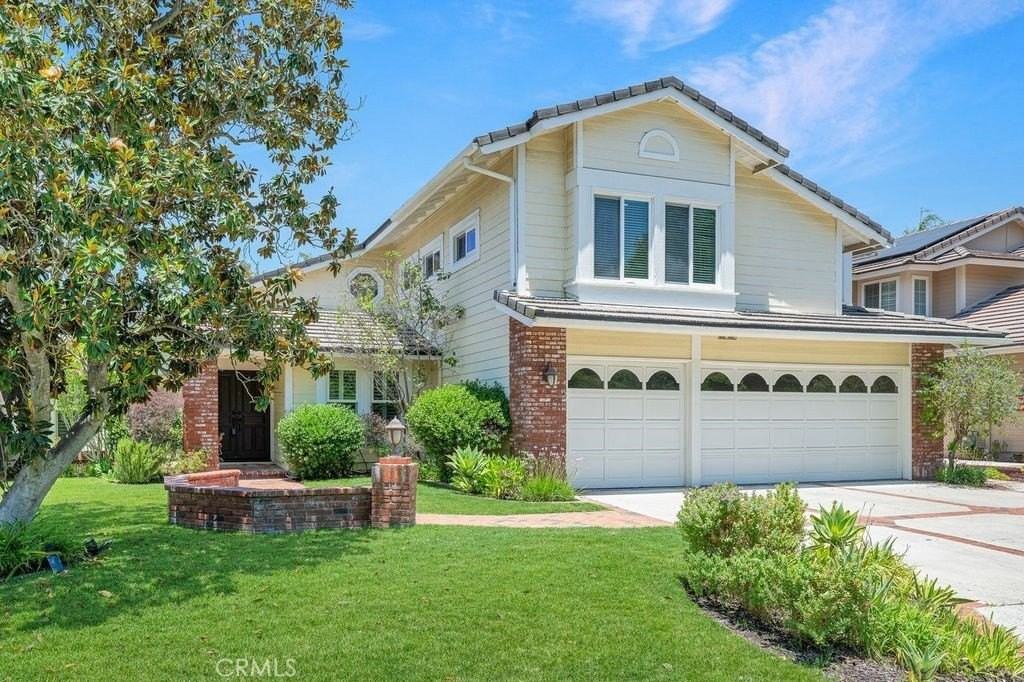 11 Pinewood Dr