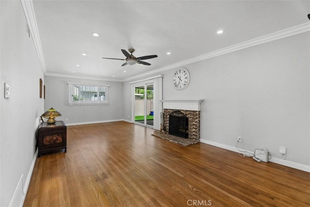 1325 W Ash Ave - Photo 5 of 14