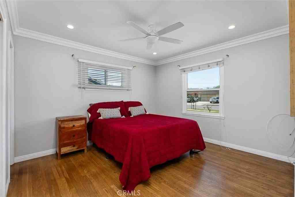 1325 W Ash Ave - Photo 7 of 14