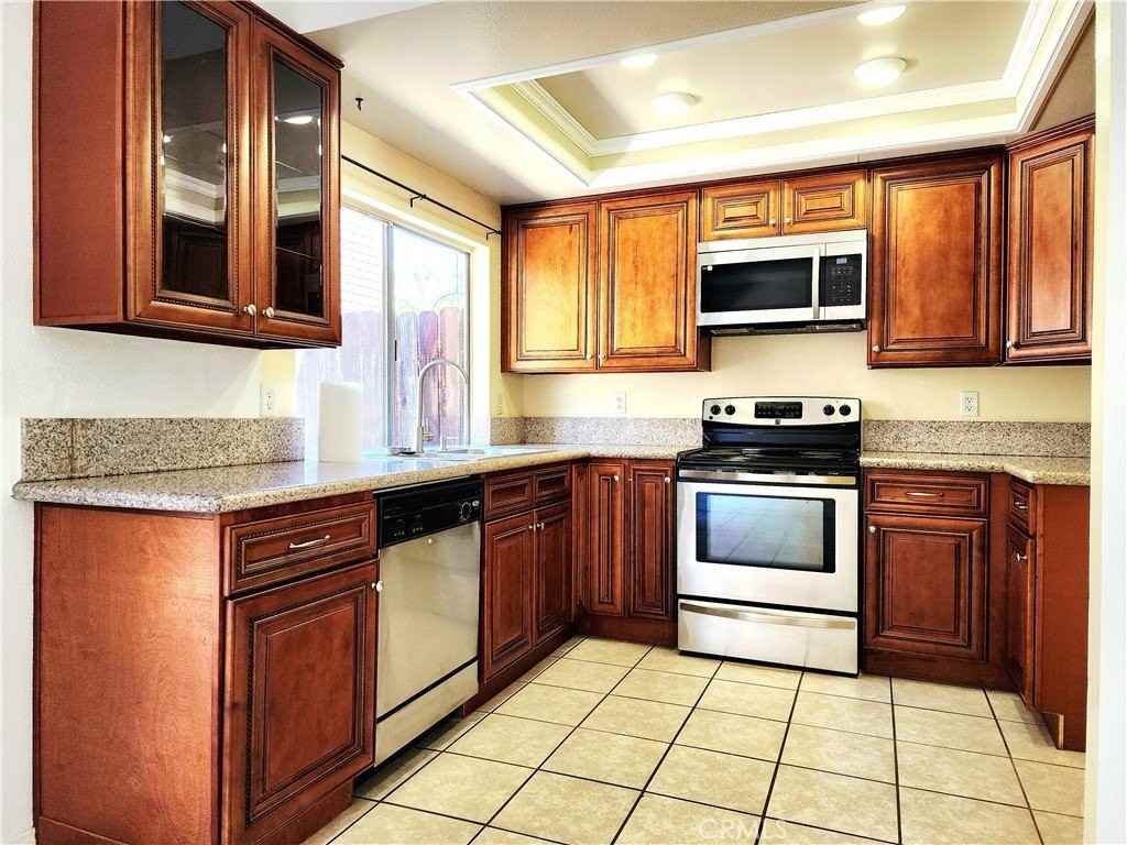 3733 N Harbor Blvd #53 - Photo 3 of 16
