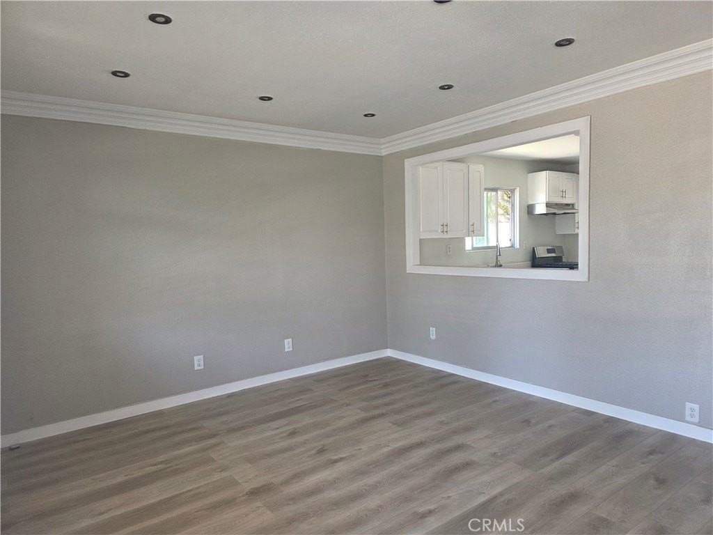 3509 W Flower Ave - Photo 3 of 35