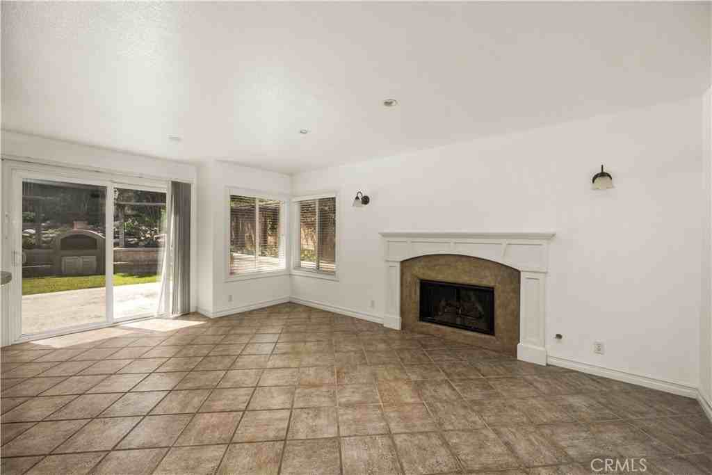 15 Mayflower - Photo 6 of 33