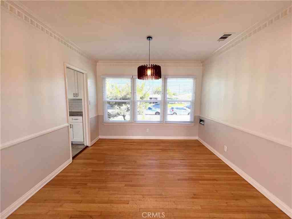 5618 Fallsgrove St - Photo 6 of 24