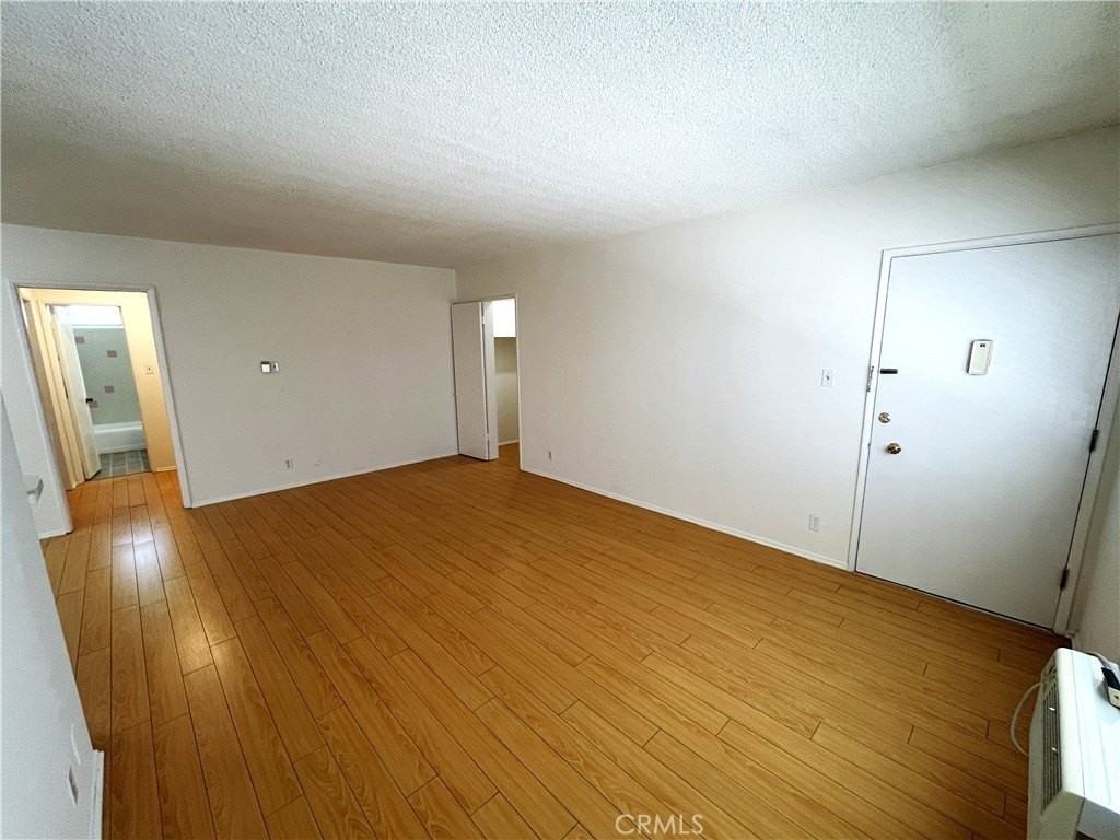 1933 Pelham Ave #3 - Photo 7 of 24