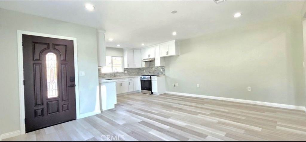 5830 N Vista St - Photo 3 of 16