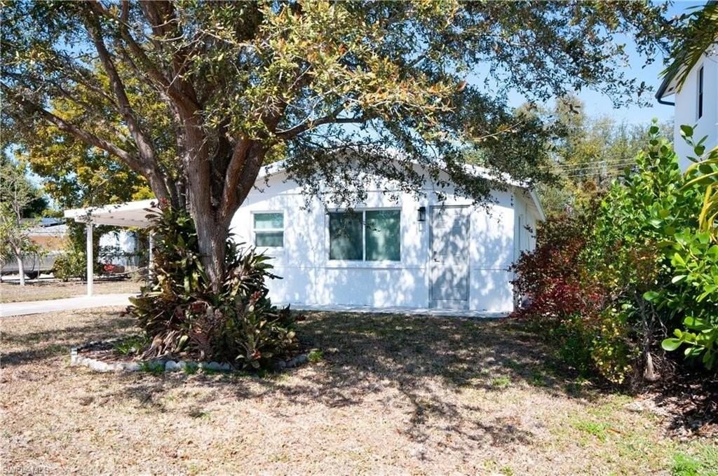 2685 Van Buren Ave - Photo 2 of 15