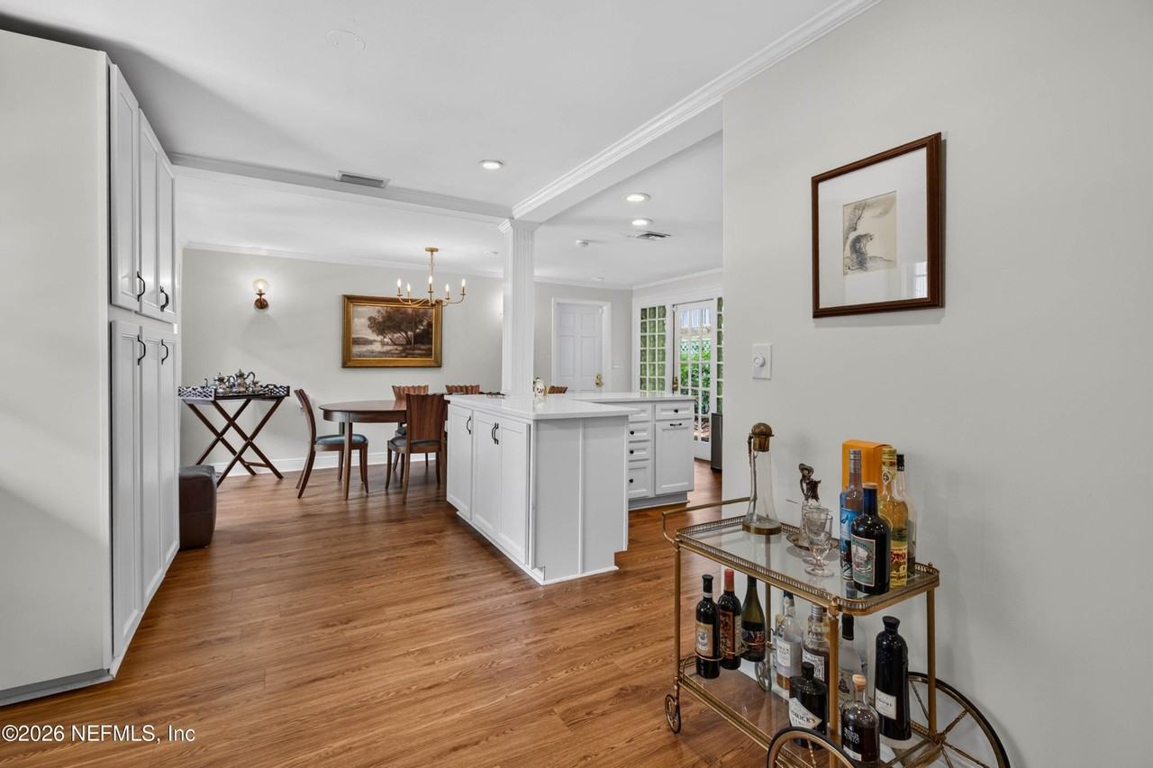2920 Oak St - Photo 6 of 42
