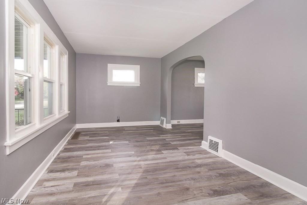 4520 Kenmore Ave - Photo 5 of 23