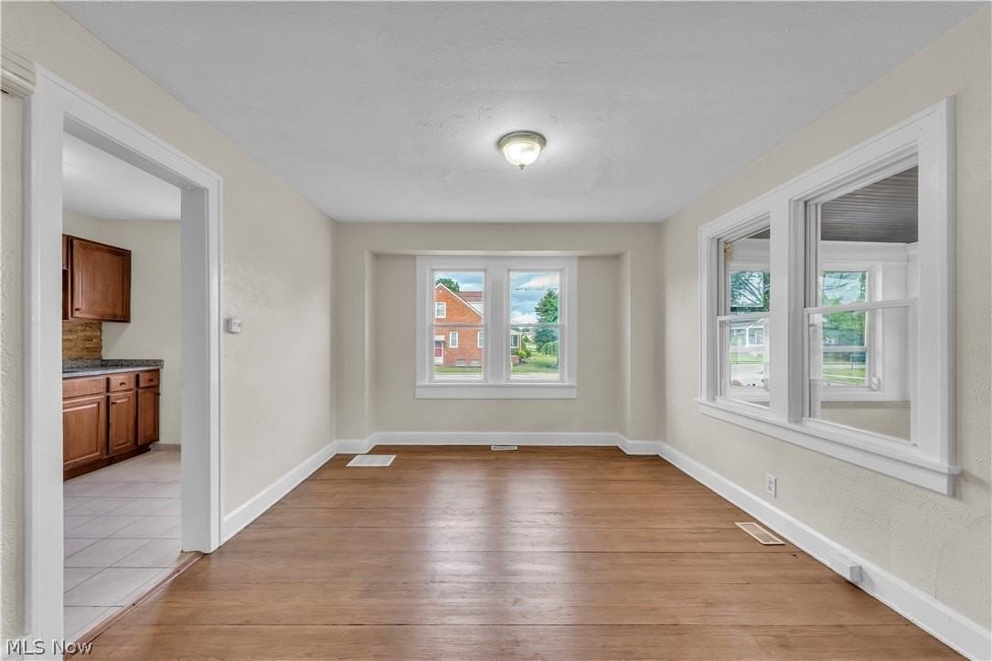 19330 Monterey Ave - Photo 6 of 26