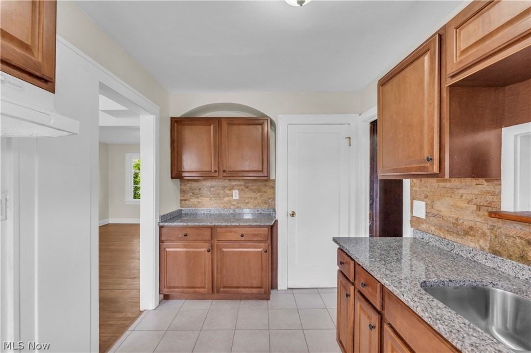 19330 Monterey Ave - Photo 7 of 26