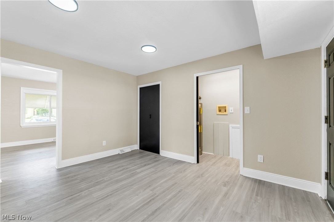 25291 Richards Ave - Photo 7 of 30