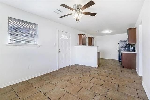 230 16th St - Photo 3 of 9