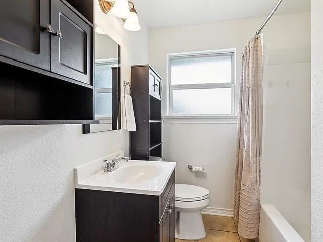230 16th St - Photo 4 of 9