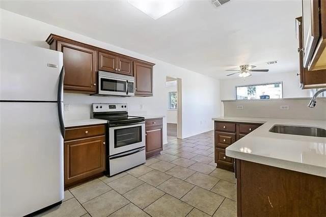 230 16th St - Photo 5 of 9