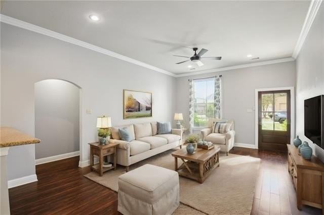 2143 3rd St - Photo 4 of 16