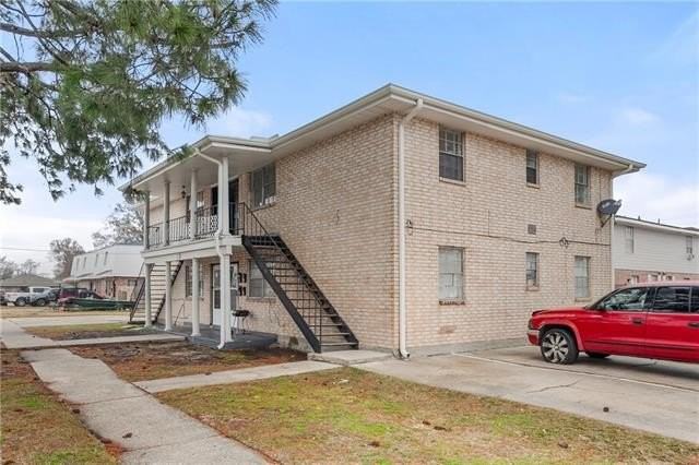 300 Duke Dr #4 - Photo 3 of 11