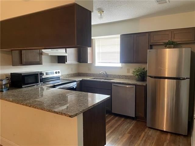 300 Duke Dr #4 - Photo 5 of 11