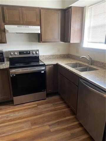 300 Duke Dr #4 - Photo 6 of 11