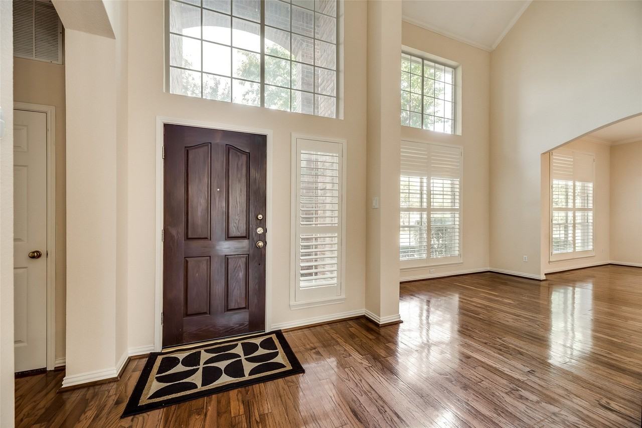 3902 Harlington Ln - Photo 5 of 31