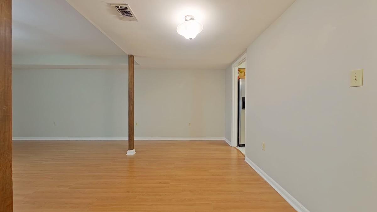107 Skinner Cir - Photo 5 of 15