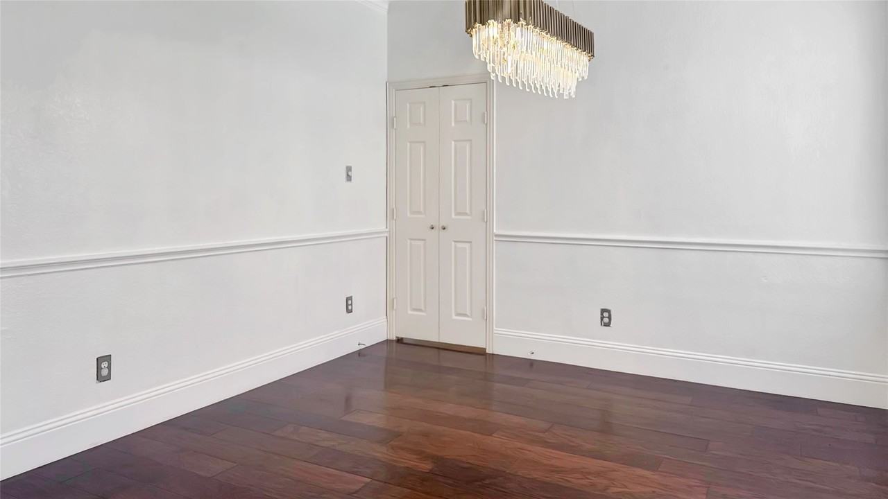 7848 Ravens Cliff Dr - Photo 5 of 33
