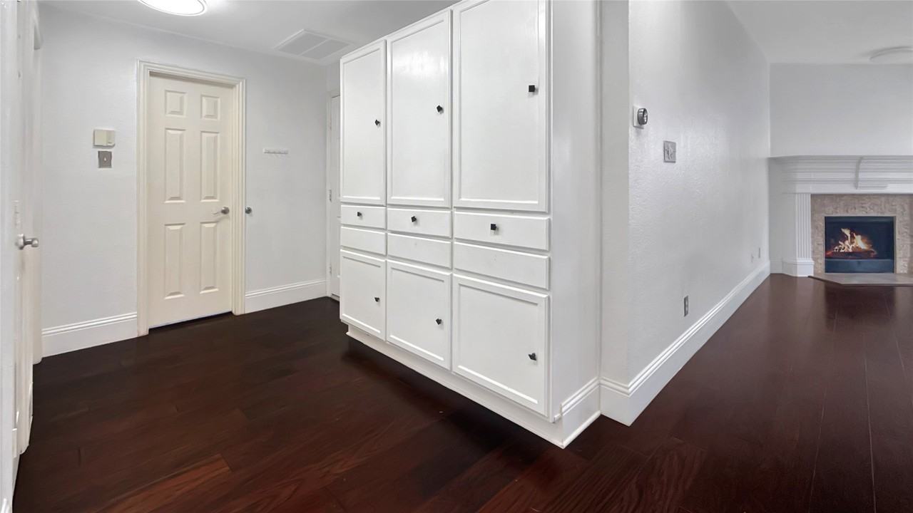 7848 Ravens Cliff Dr - Photo 7 of 33