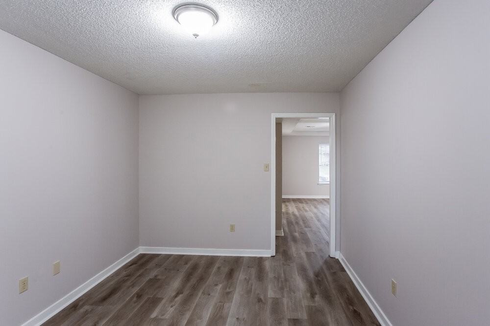 7163 Windsor Dr - Photo 7 of 17