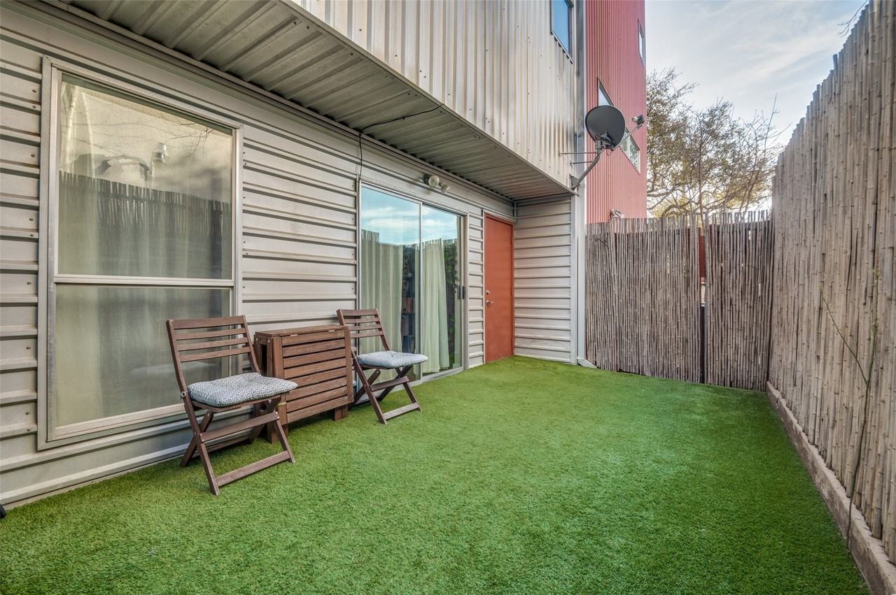 4213 Dickason Ave #13 - Photo 3 of 25