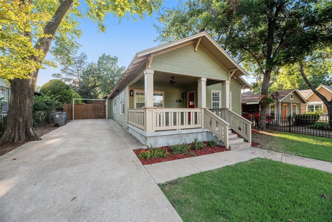 807 Hollywood Ave - Photo 7 of 37