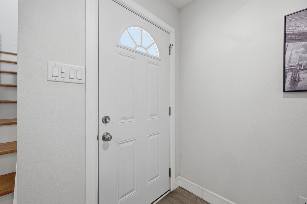 1632 E Arlington Ave - Photo 6 of 25