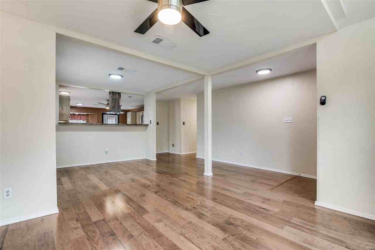 6512 Coral Ln - Photo 6 of 22